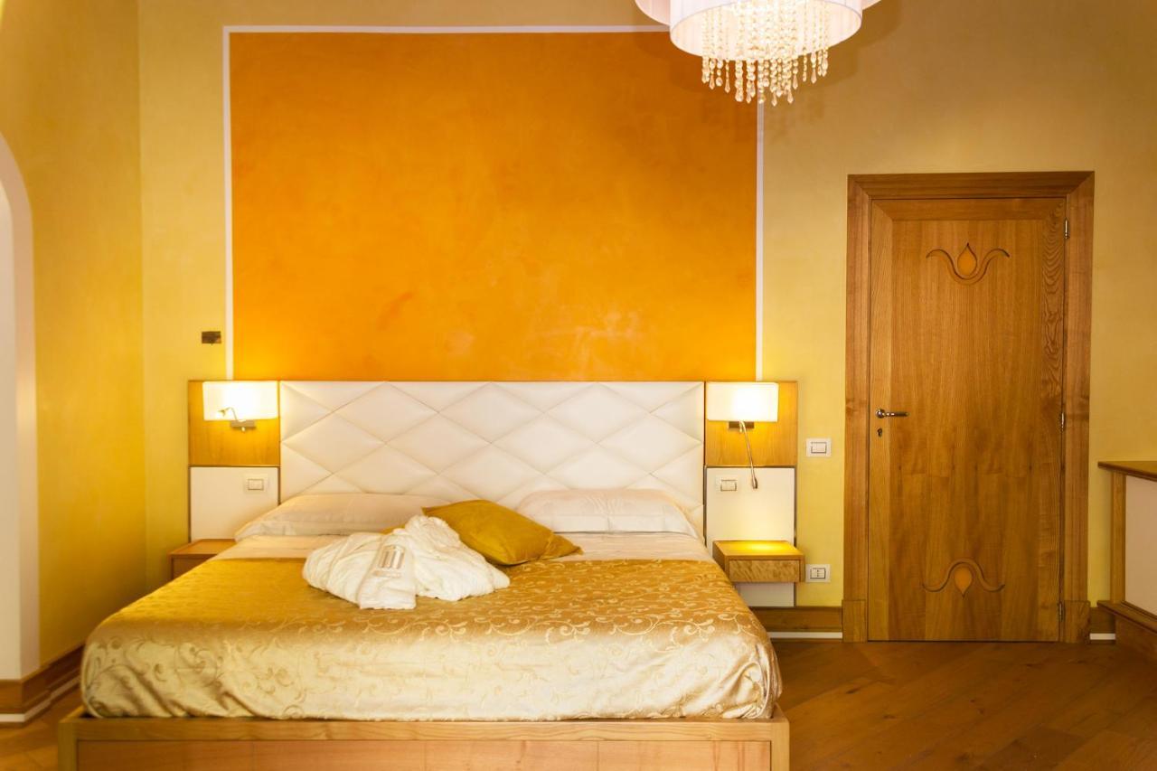 Villa Di Natale Pagani Extérieur photo